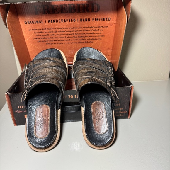 Freebird Fleetwood Sandals - Picture 2 of 7